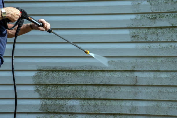 Best Animal Enclosure Cleaning  in Kingstowne, VA